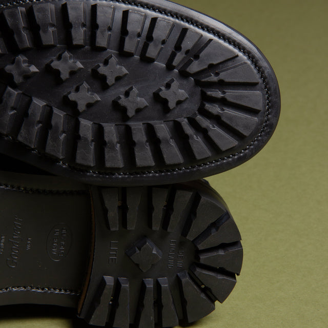Hiker - Black Waxy Commander
