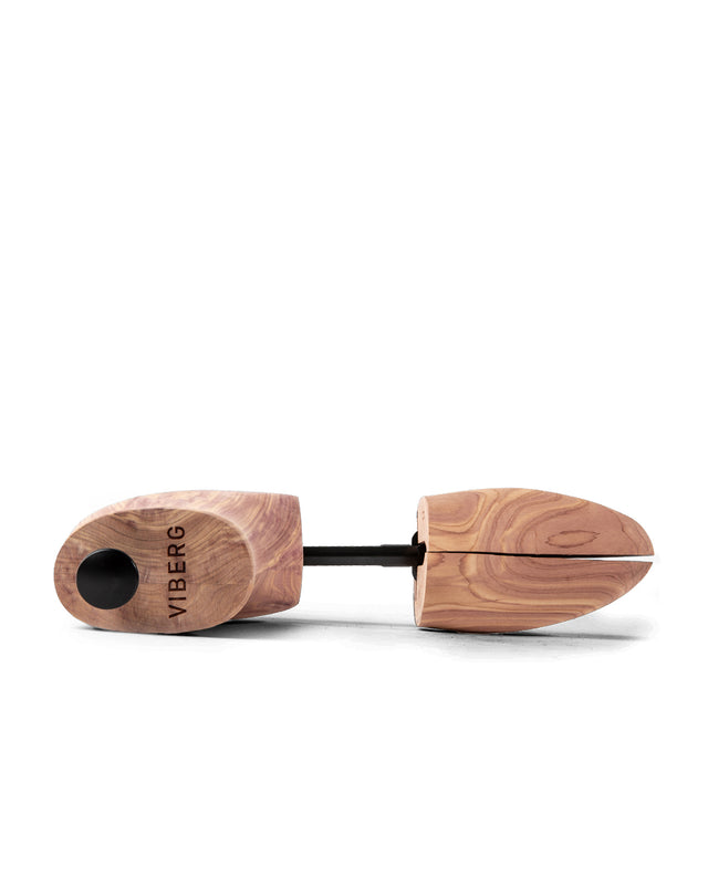 Cedar Boot Trees