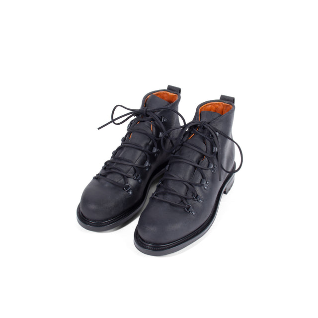 Hiker - Black Waxy Commander